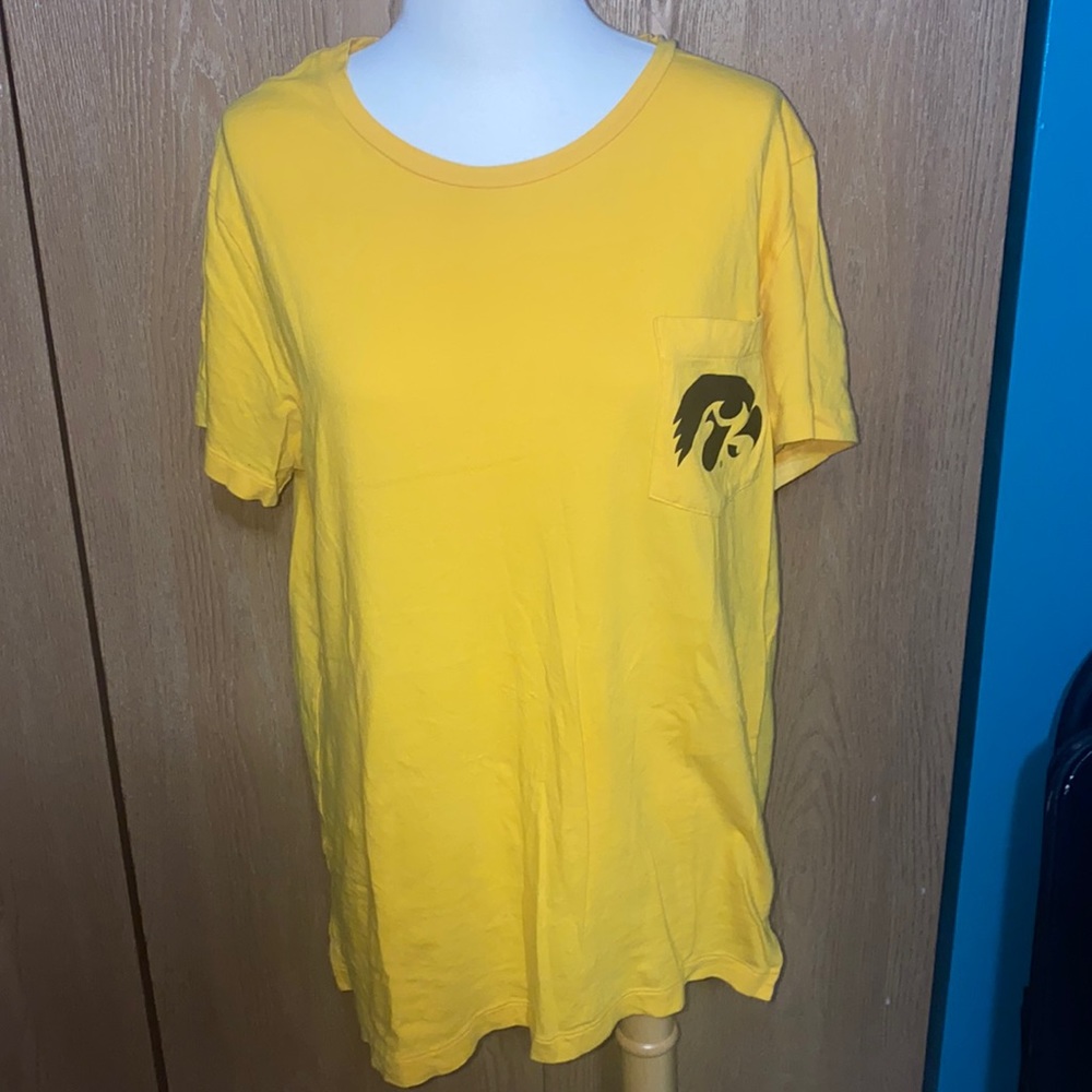 Victoria Secret Iowa Hawkeye PINK T-shirt